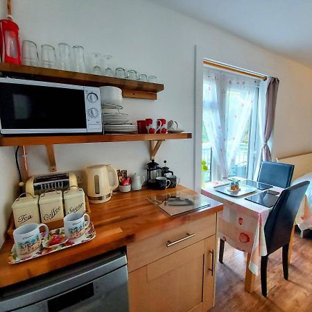 Cozy Snug Room, Short Drive To Lyme Regis, Crackling Fireplace, Private Balcony & Stunning Countryside Views, Free Private Parking & Wifi Axminster Exteriér fotografie