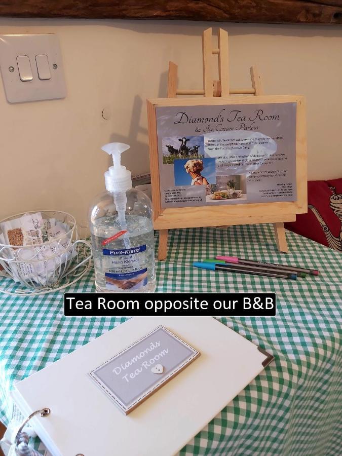 Cozy Snug Room, Short Drive To Lyme Regis, Crackling Fireplace, Private Balcony & Stunning Countryside Views, Free Private Parking & Wifi Axminster Exteriér fotografie